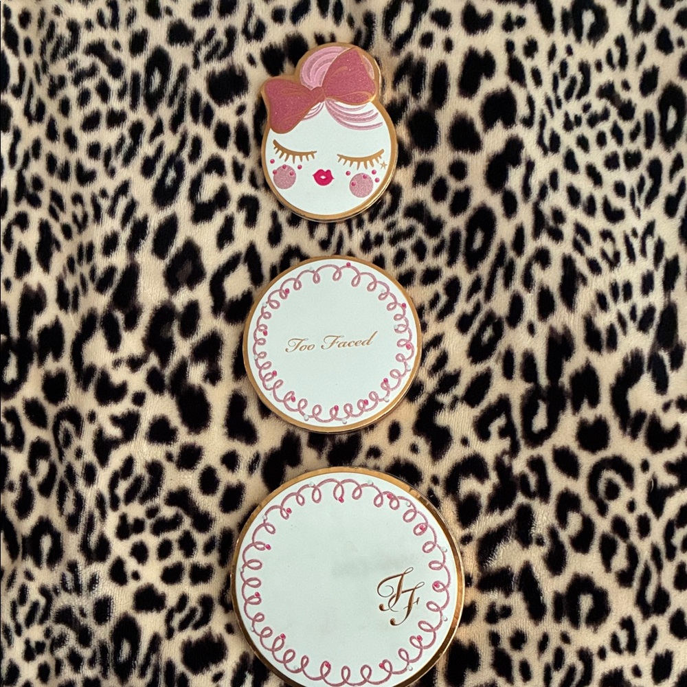 🎀 Too Faced Compact Set 🎀 - Picture 2 of 7
